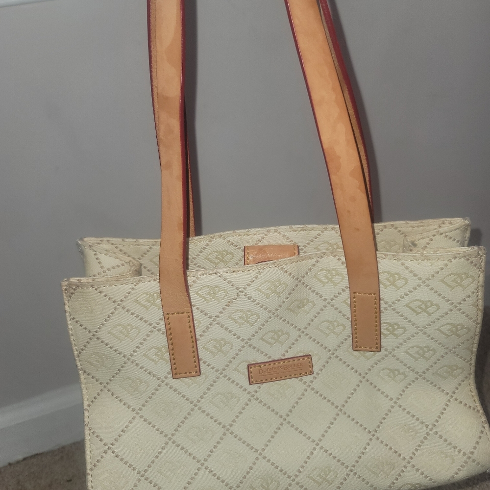 Dooney and Bourke purse